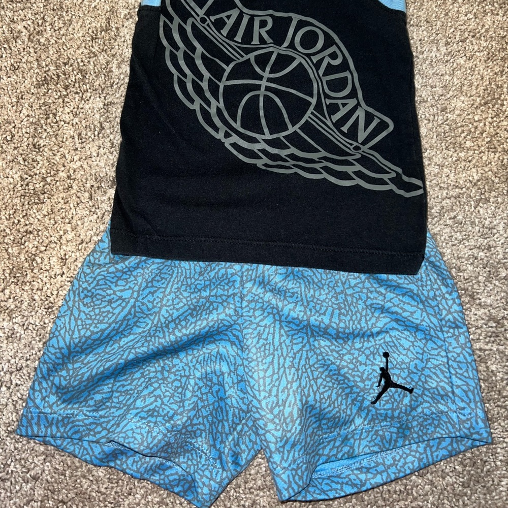 18M gently used Jordan Shorts set